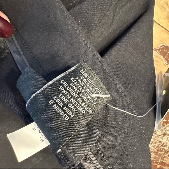 NWT Sz 24 Ankle Black Staple pant! Super stretchy & comfy - Picture 3 of 10